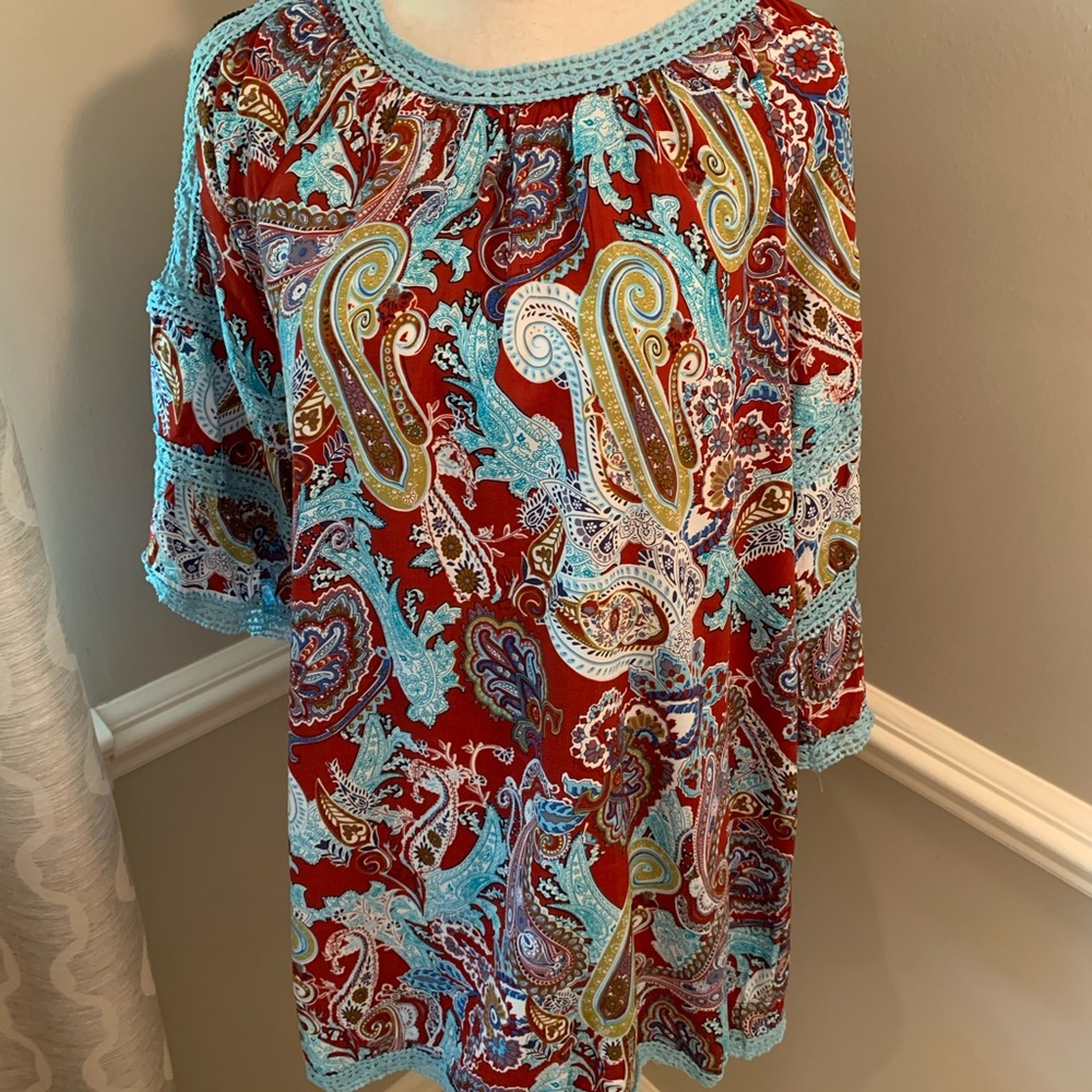 Paisley Vine Tunic with 3/4” Sleeves Open Shoulder, Turquoise & Red, Size Medium
